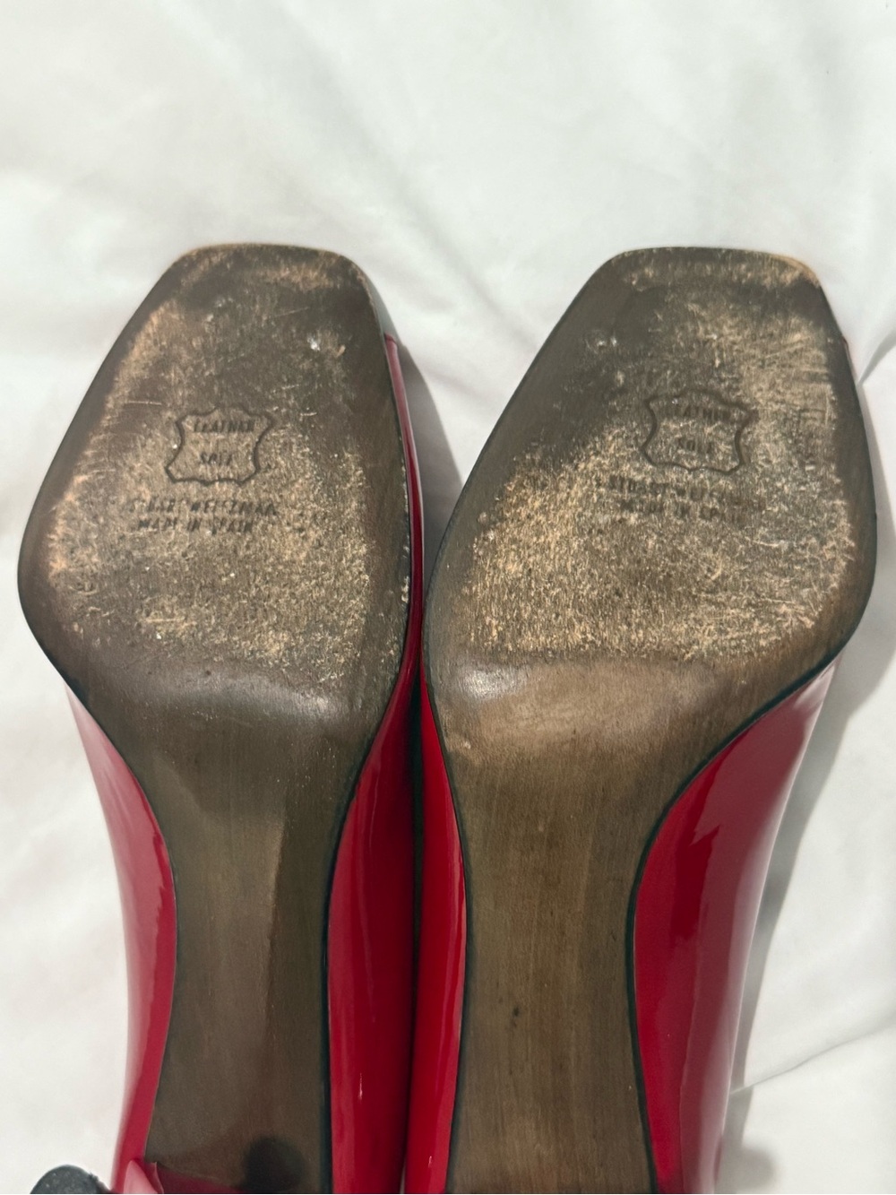 Stuart Weitzman - Red Patent Peep-Toe Mid-Heels - Picture 3 of 9